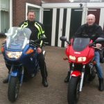 michael en jan op de motor