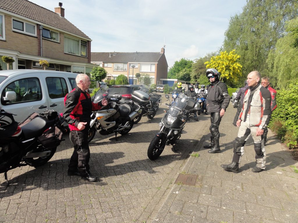 Motortocht Roele de vries in de Wieringstraat