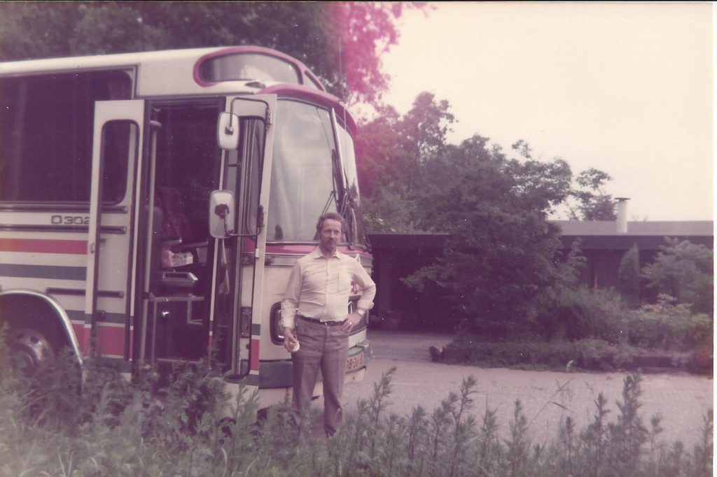 Jan met toerbus van Davidson